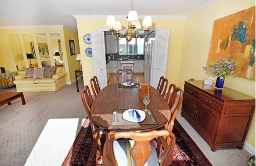 Eureka Valley Condo | Classic & Peaceful Condo, Fully Furnished 2BD/2BA Condo w/1 Car Garage Parking