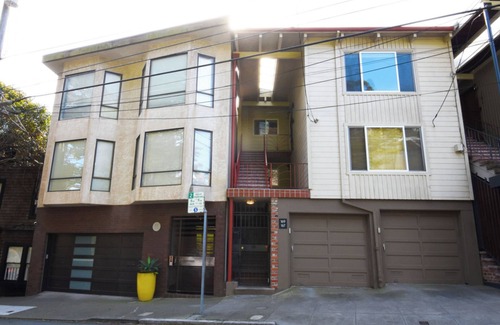Eureka Valley Condo | Classic & Peaceful Condo, Fully Furnished 2BD/2BA Condo w/1 Car Garage Parking