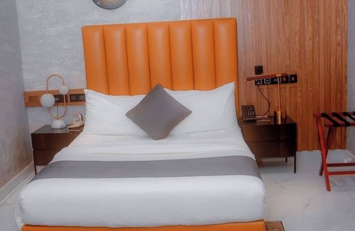 Lekki Phase 1 Hotel | Classic Room/Wi-fi/Breakfast/spa