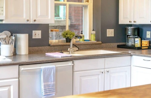 Soulard House | Classic Soulard 4BR | Private Yard/ABODEbucks