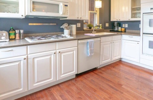 Soulard House | Classic Soulard 4BR | Private Yard/ABODEbucks