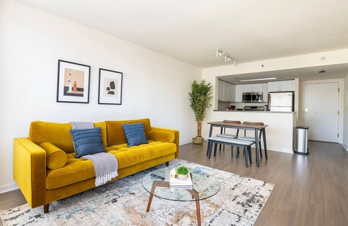 South Beach Apartment | Classic South Beach 1BR, Across the Street from SF Bay, by Blueground