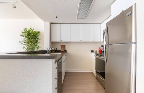 South Beach Apartment | Classic South Beach 1BR, Across the Street from SF Bay, by Blueground