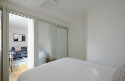 Brompton & Hans Town Apartment | Classic South Kensington Nell Gwynn