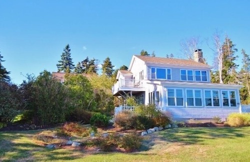 Port Clyde House | Classic summer home on Marshall Point - walk to the lighthouse and beach