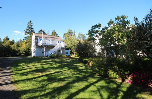 Port Clyde House | Classic summer home on Marshall Point - walk to the lighthouse and beach