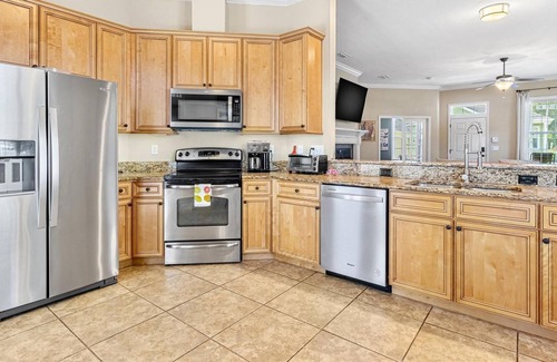 Gainesville House | Classic Vintage-Inspired Home near Haile Village