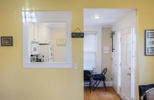 Provincetown Condo | Classic West End 1BR Condo Unit - Walk To Water