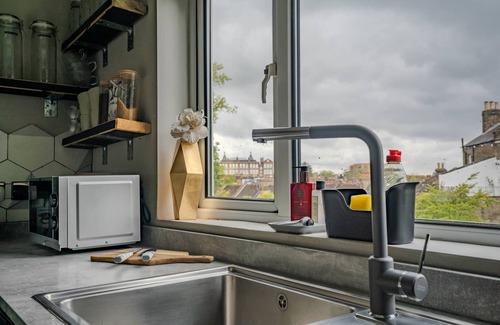 Charlton Apartment | Classical Beauty in Greenwich