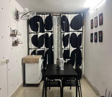 Bangalore City Center Apartment | Classy 1bhk near brigade,mg road