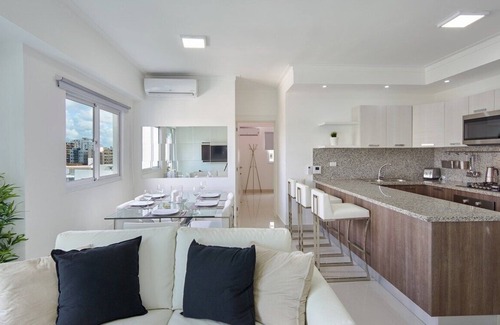 Yolanda Morales Condo | Classy 1BR | wifi * Downtown | Piantini