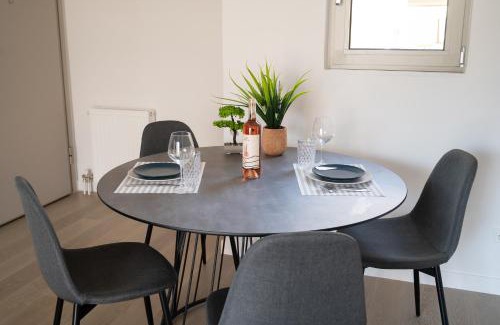 Kaisariani Apartment | Classy and stylish flat near Pagrati region (D2)
