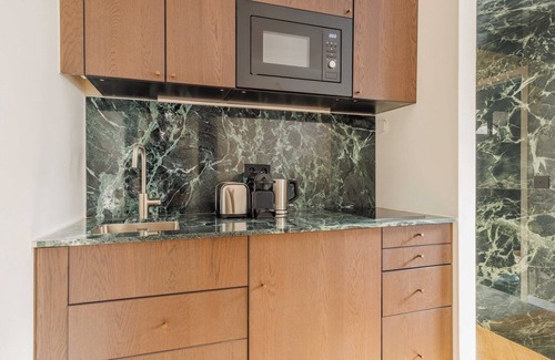 Quartier de la Place-Vendome Apartment | Classy apartment St Honore - Louvre