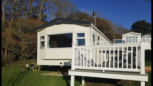 Bembridge Apartment | Classy caravan with ample space