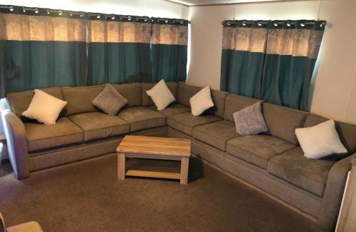 Bembridge Apartment | Classy caravan with ample space