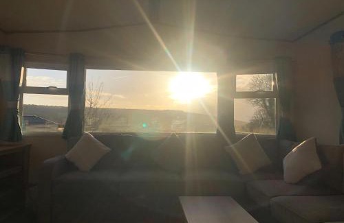 Bembridge Apartment | Classy caravan with ample space