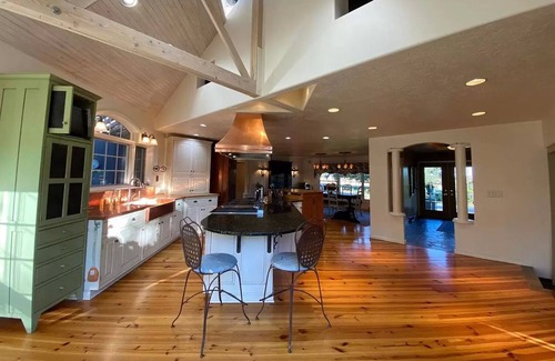 Ada Other | Classy country refuge from urbanity, short drive to the Waconda Lake