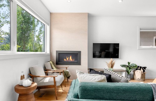 Kensington House | Classy & modern townhouse in the heart of Calgary.