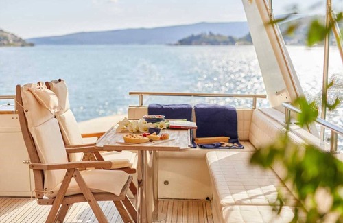 Dobrota Villa | Classy Yacht Villa Yugoslavia