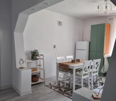 Hunedoara Apartment | Clau Home