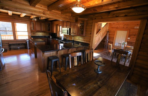Draper House | Claytor Lake waterfront, near Blacksburg, VT, RU, Blue Ridge and more.