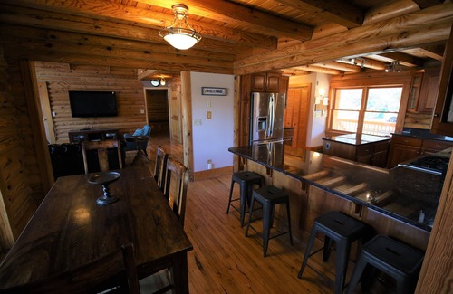 Draper House | Claytor Lake waterfront, near Blacksburg, VT, RU, Blue Ridge and more.