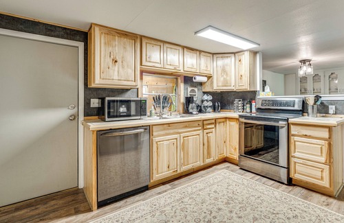 Sky Meadows Ranch Cabin | Cle Elum Cabin: Spacious Yard w/ATV Trail Access!