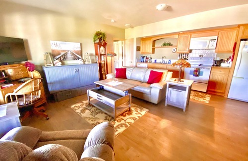 Manchester Apartment | Clean 1 bedroom apartment with commanding view of Seattle.