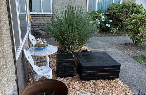 Burien House | Clean 2 bedroom Townhouse close to Airport and Downtown
