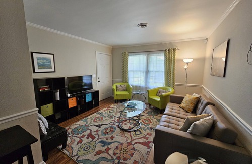 Rosewood Condo | Clean and cozy 2 bedroom near hospitals, USC, and Fort Jackson
