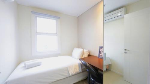 Hegarmanah Apartment | Clean and Cozy 2BR Apartment Parahyangan Residence By Travelio
