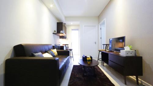 Hegarmanah Apartment | Clean and Cozy 2BR Apartment Parahyangan Residence By Travelio