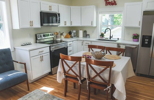 Garden District Apartment | Clean and Modern 1-Bedroom Apartment in Downtown Coeur d'Alene