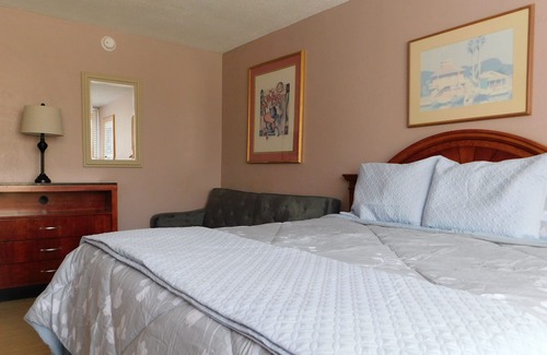 Martinsburg House | Clean, Comfortable and Relaxing Short & Long Term Rentals