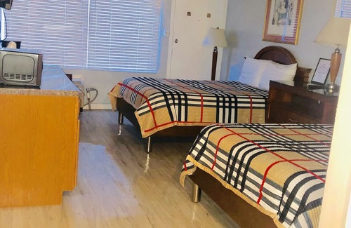 Martinsburg House | Clean, Comfortable and Relaxing Short & Long Term Rentals