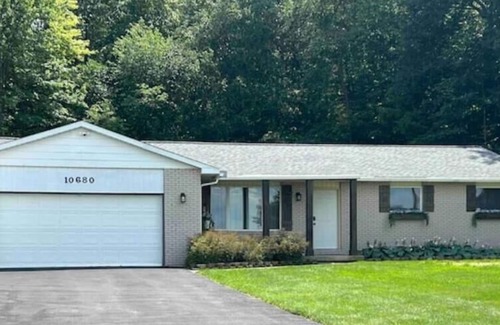 Birch Run Township House | Clean, Comfortable & Close to Downtown Frankenmuth