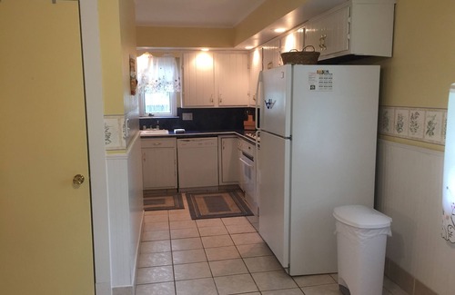 Harters Heights House | Clean & Comfortable House within walking distance to Notre Dame