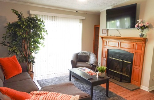 Asheville House | Clean Contemporary House Minutes from Downtown