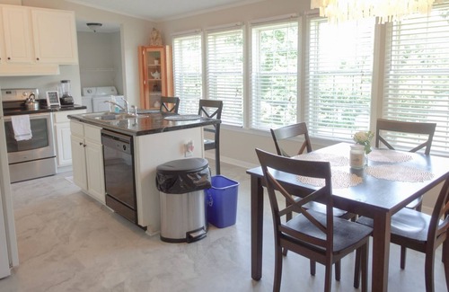 Asheville House | Clean Contemporary House Minutes from Downtown