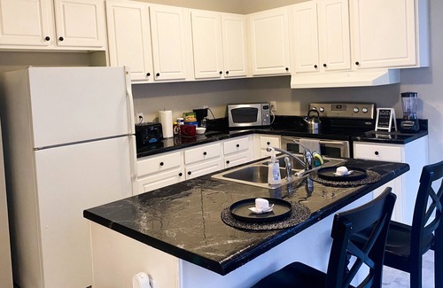 Asheville House | Clean Contemporary House Minutes from Downtown