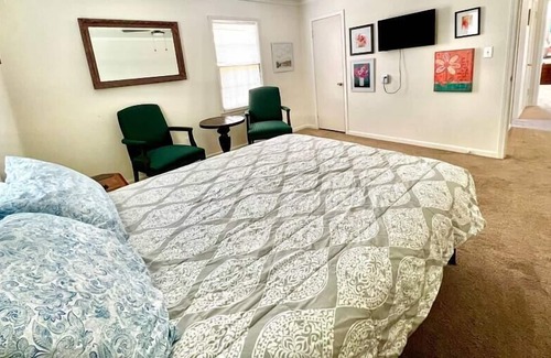 Lubbock Apartment | ★Clean&Cozy★2BR/1BA★private suite★near TTU/UMC
