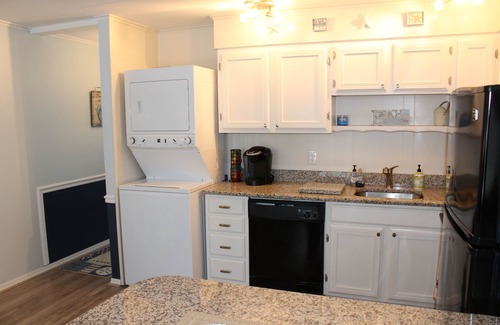 Midtown Ocean City Condo | Clean & Cozy Condo on 36th St. Steps to Beach, Convention Center, Dining & More!