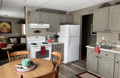 Silver City Cabin | Clean & Cozy family friendly cabin close to the Porcupine Mountains~