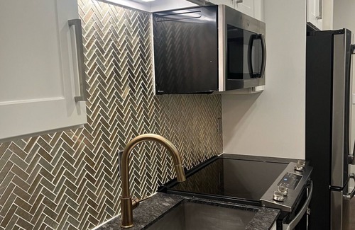 Old East Dallas Apartment | Clean Downtown Studio