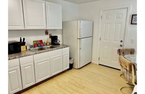 Lubbock House | Clean & Fresh-1 BR + sofa bed/1BA - 100% Remodeled
