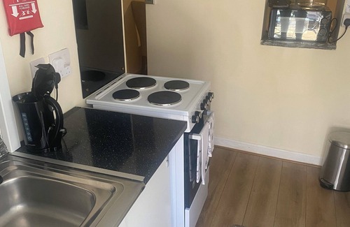 Babbacombe Apartment | Clean holiday studio apartment in the heart of Babbacombe