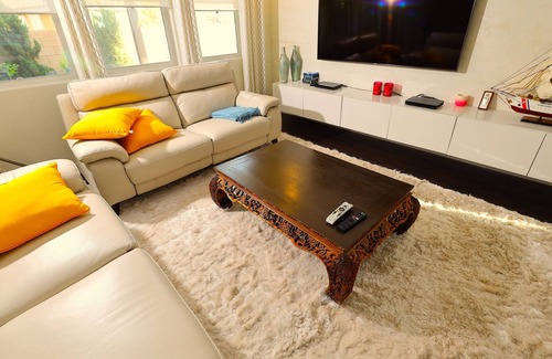 Rhodes Ranch House | Clean home