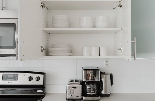 Chelsea Apartment | Clean Hudson Yards Studio w/Elevator, nr Penn Station, by Blueground