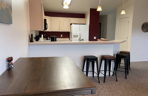 Abbott Loop House | Clean, Quiet 3 bed 2 bath