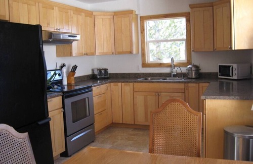 Cortez House | Clean Quiet and Comfortable. Family friendly. Close to Mesa Verde National Park.